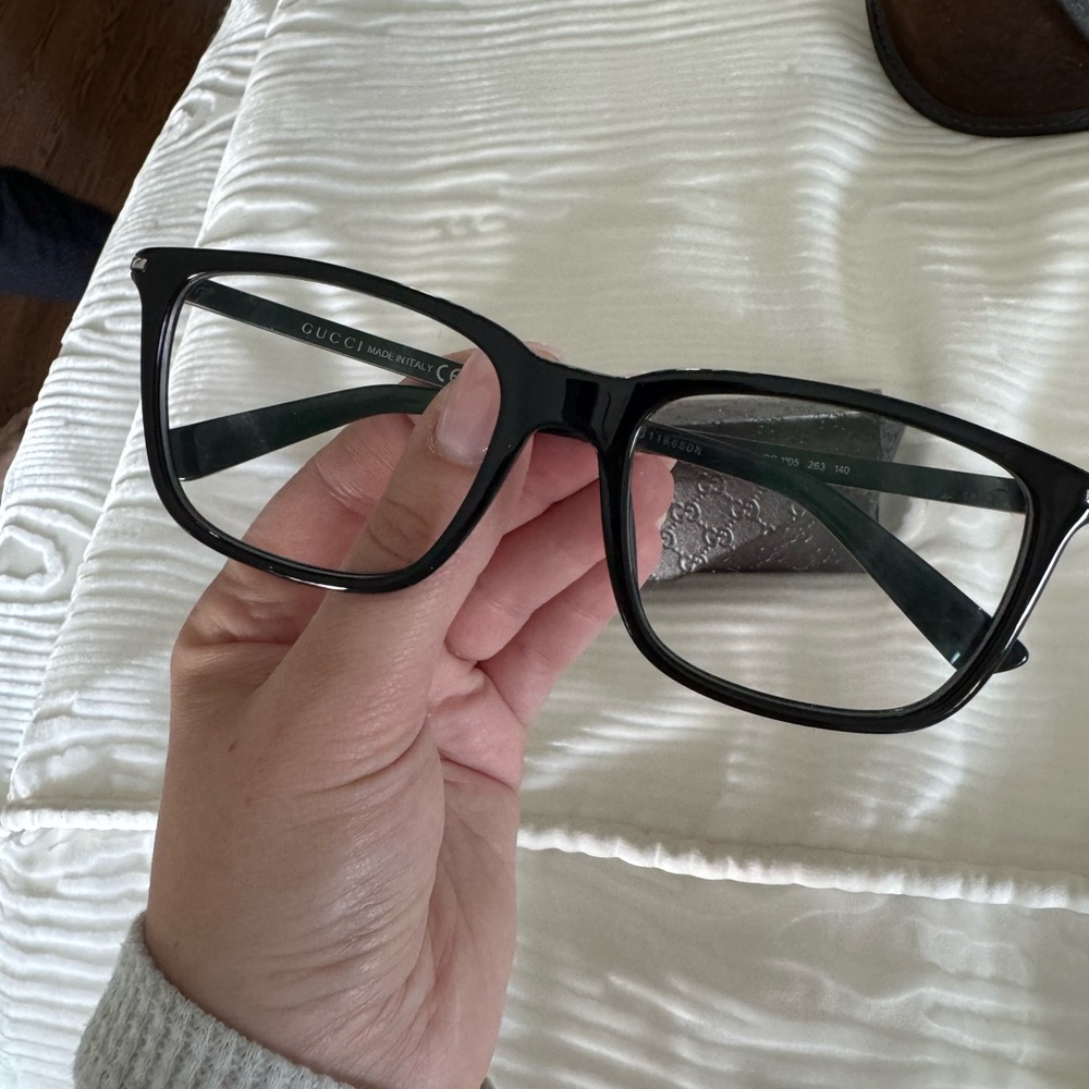 Gucci Black Eyewear with Brown Case - Picture 3 of 4